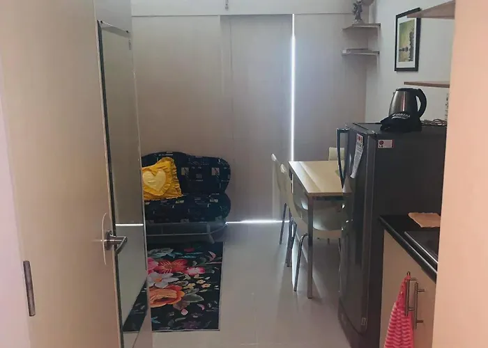 Rcj Affordable Staycation Aparthotel Manila